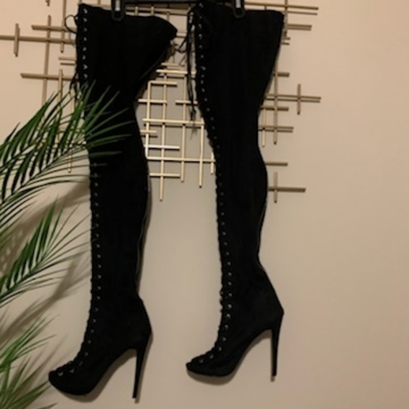 Black over the knee boots - Picture 3 of 8